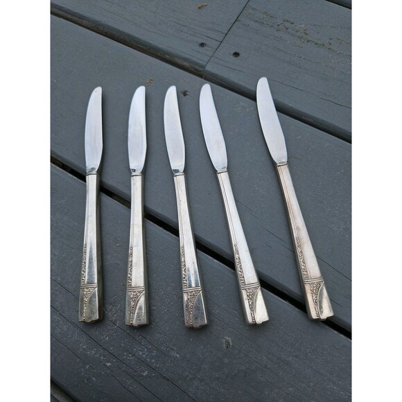 Oneida‎ Nobility Plate CAPRICE 1937 Silverplate 5- Dinner Knives Dinnerware - Picture 1 of 2